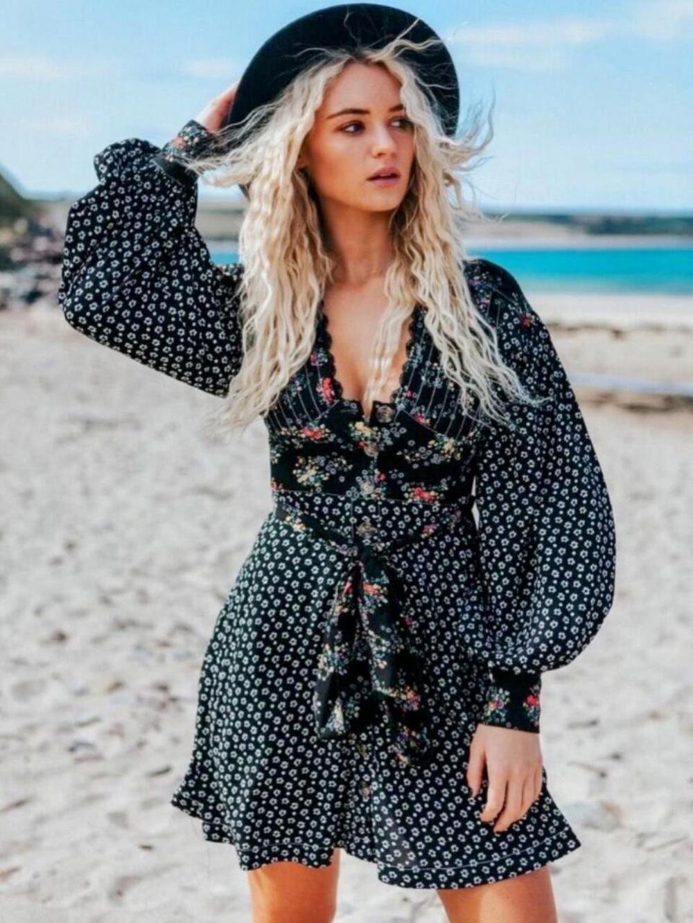 💐 Free People Wonderland Boho Black Floral Tie-Waist Mini Dress 💐